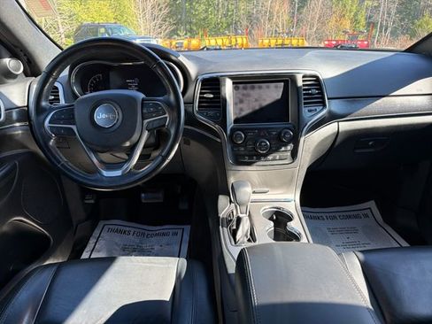 Used 2018 Jeep Grand Cherokee Limited AWD/4WD image 14