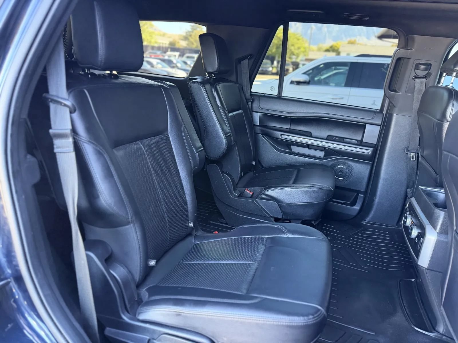 Used 2021 Ford Expedition XLT AWD/4WD image 21