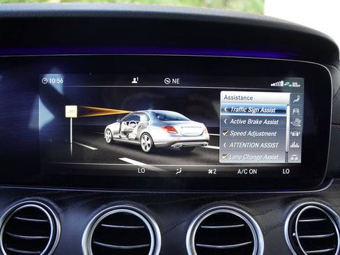 Used 2020 Mercedes-Benz E 53 AMG 4MATIC Sedan w/ Driver Assistance Package image 22