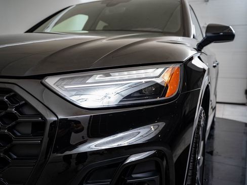 Certified 2025 Audi Q5 2.0T Premium w/ Convenience Plus Package image 18