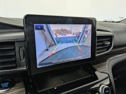 Used 2023 Ford Explorer Limited image 17