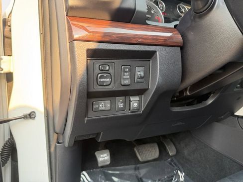 Used 2017 Toyota Tundra Limited w/ Limited Premium Package AWD/4WD image 19