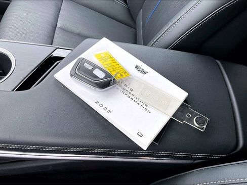Certified 2025 Cadillac Lyriq Luxury w/ LPO, Floor Liner Package AWD/4WD image 35