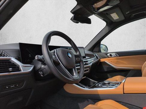 Used 2025 BMW X5 xDrive40i image 10