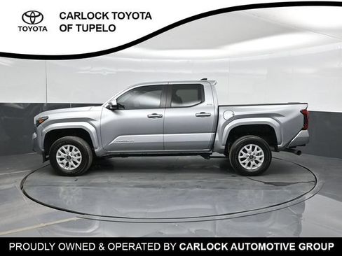 Used 2024 Toyota Tacoma SR5 RWD image 10