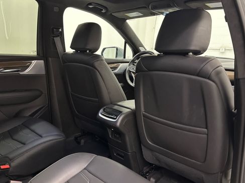 Used 2025 Cadillac XT6 Premium Luxury w/ Platinum Package AWD/4WD image 20