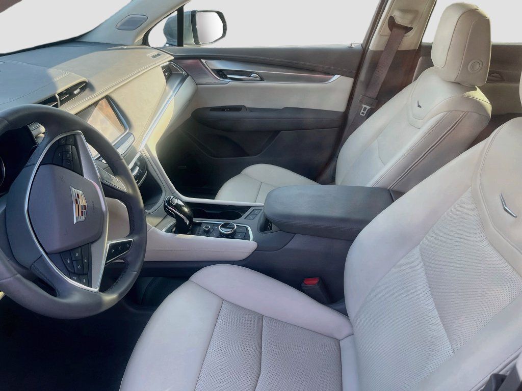 Used 2025 Cadillac XT5 Premium Luxury FWD image 22