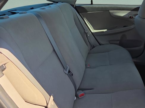 Used 2013 Toyota Corolla L image 19