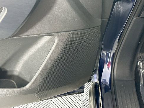 Used 2022 Nissan Pathfinder SL w/ SL Black Package image 27