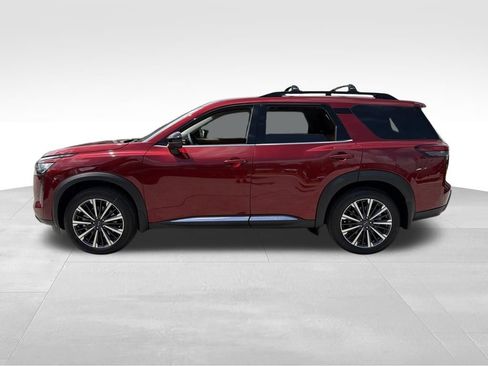 New 2026 Nissan Pathfinder Platinum FWD image 4