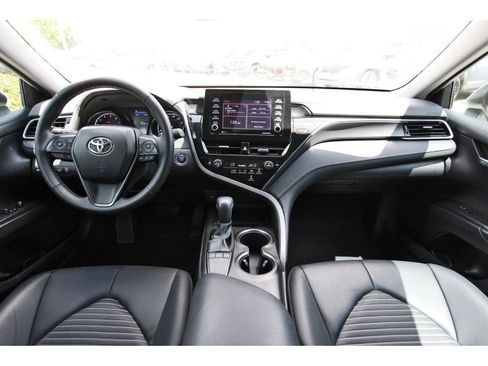 Used 2023 Toyota Camry SE w/ Convenience Package image 9