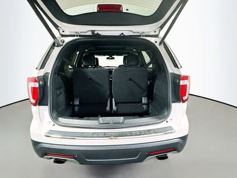 Used 2018 Ford Explorer Limited w/ Ford Safe & Smart Package AWD/4WD image 28