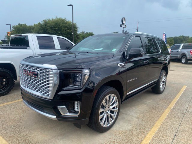 Used 2022 GMC Yukon Denali RWD image 1