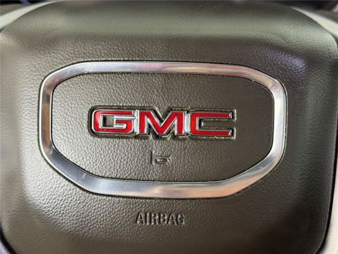 Certified 2021 GMC Yukon XL SLT w/ SLT Luxury Plus Package AWD/4WD image 26