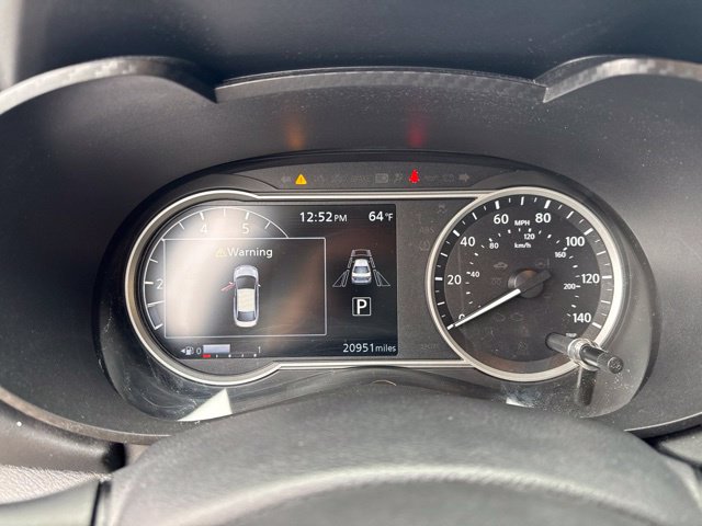 Used 2023 Nissan Versa SR w/ Trunk Package FWD image 12