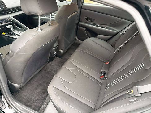 Used 2025 Hyundai Elantra Sport image 17