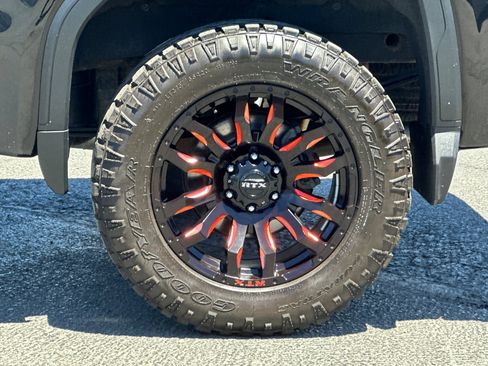 Used 2022 GMC Sierra 1500 AT4 w/ AT4 Premium Package AWD/4WD image 25