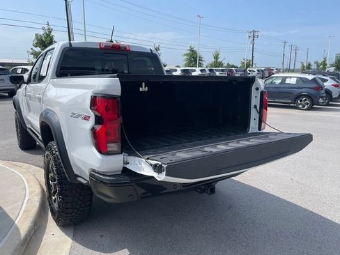 Used 2023 Chevrolet Colorado ZR2 w/ ZR2 Convenience Package III AWD/4WD image 27