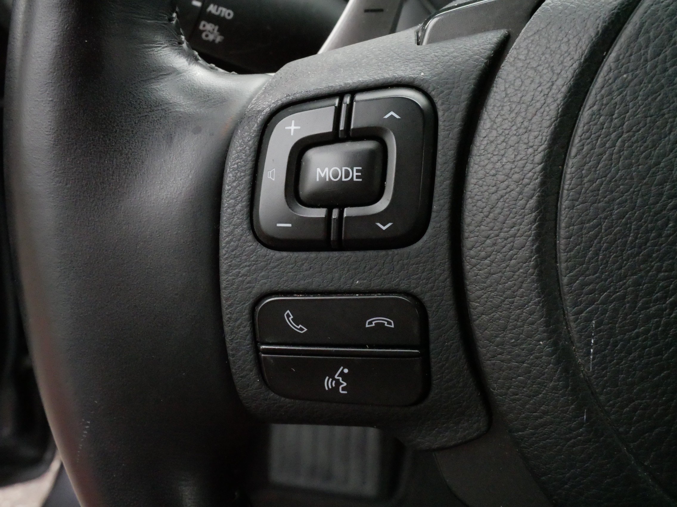 Used 2024 Lexus IS 300 w/ Premium Package RWD image 26