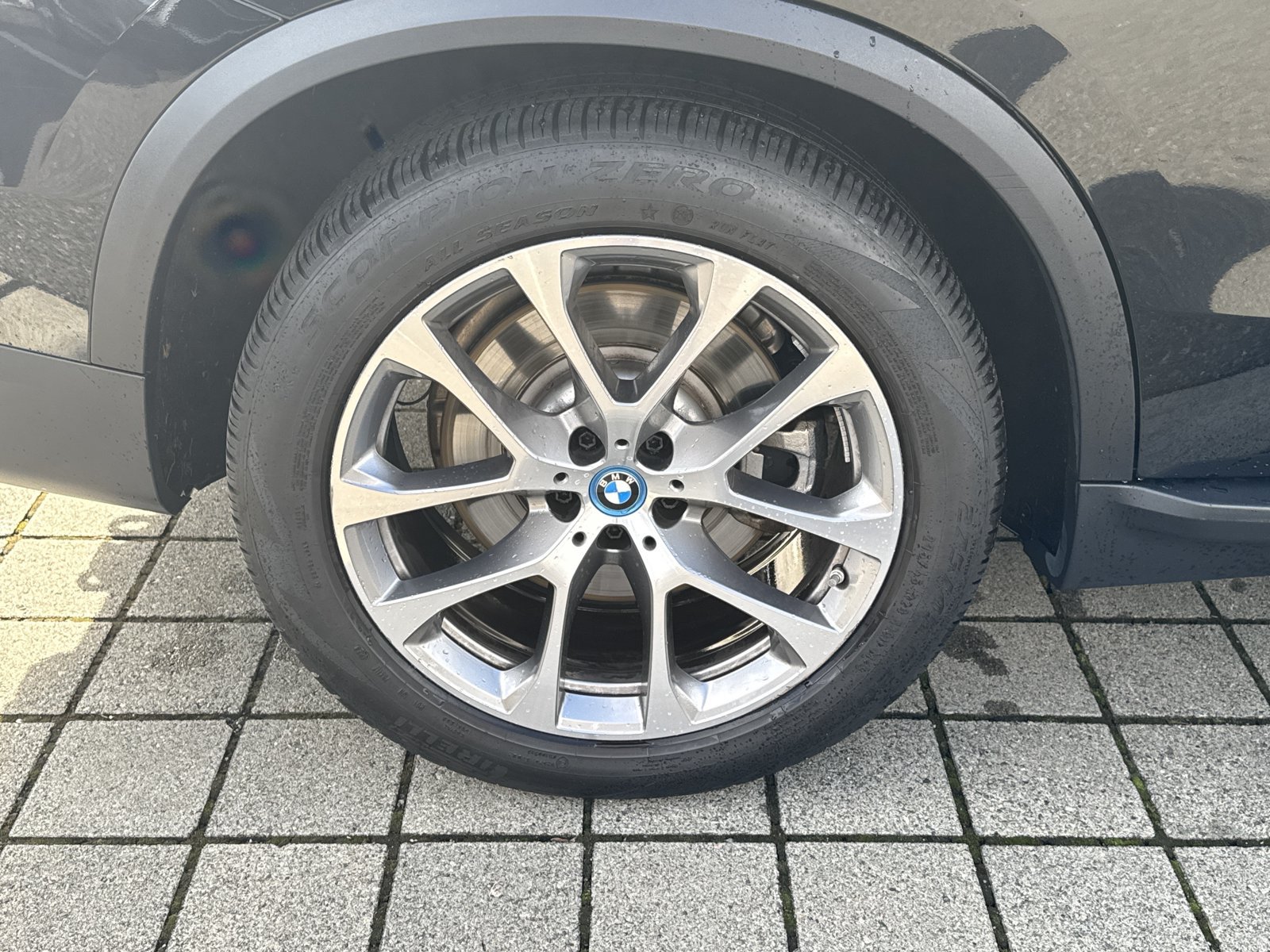 Used 2024 BMW X5 xDrive50e w/ Executive Package AWD/4WD image 11