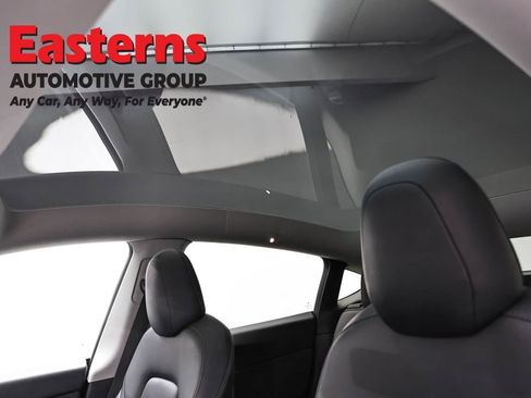 Used 2021 Tesla Model Y Long Range AWD/4WD image 28