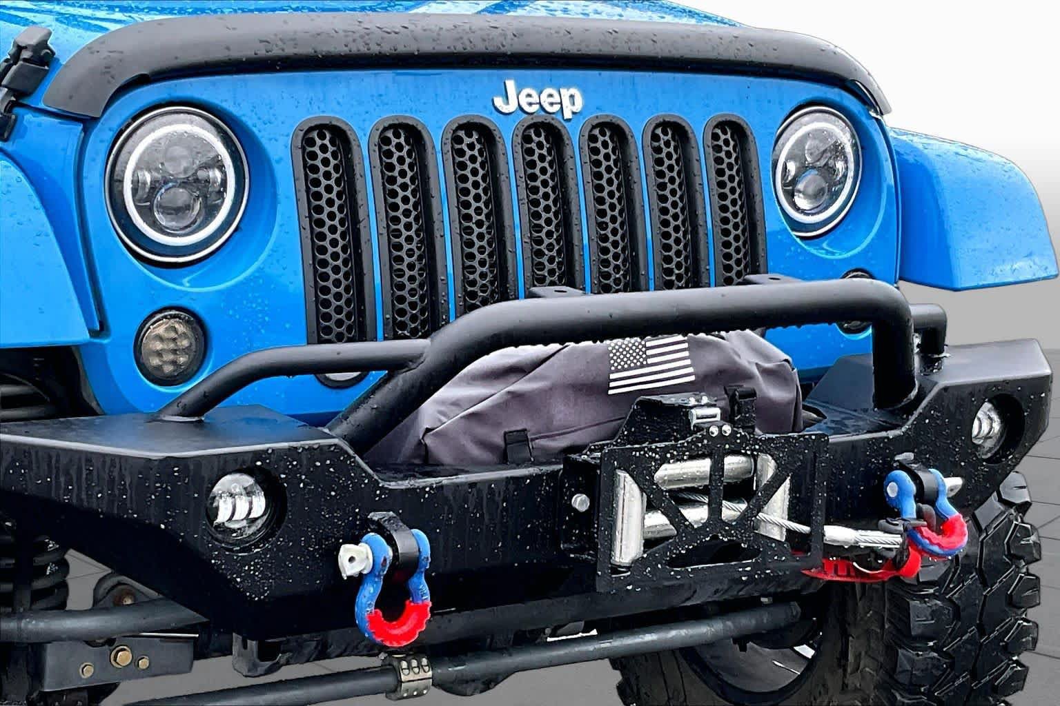 Used 2012 Jeep Wrangler Unlimited Rubicon w/ Dual Top Group AWD/4WD image 24