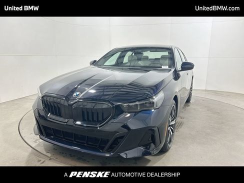 Used 2026 BMW 530i w/ M Sport Package RWD image 1