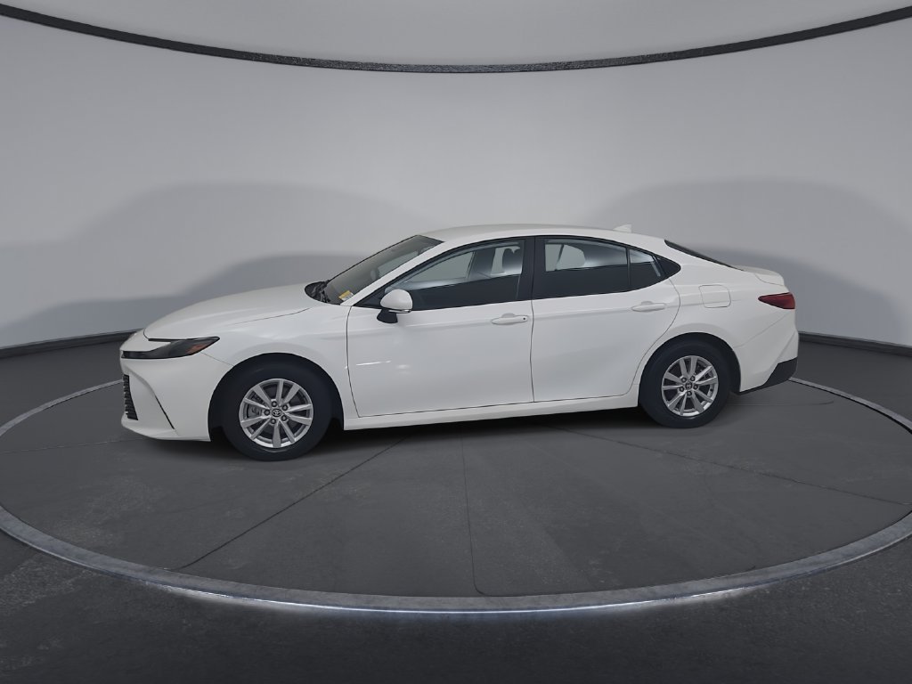 Used 2025 Toyota Camry LE FWD image 10