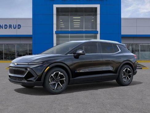 New 2026 Chevrolet Equinox EV LT image 2