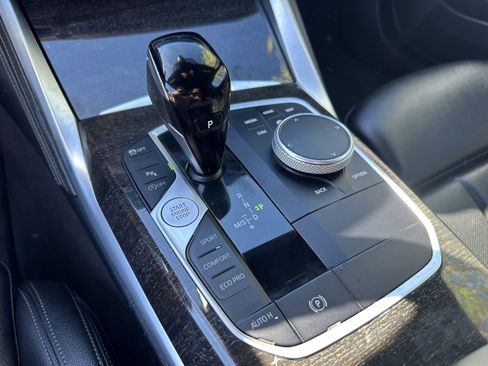 Used 2022 BMW 430i Coupe w/ M Sport Package image 19