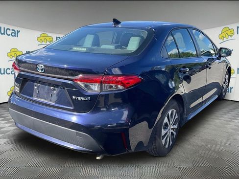 Used 2020 Toyota Corolla LE FWD image 3
