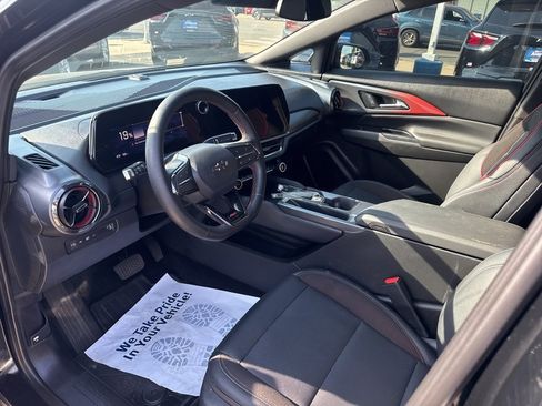 Used 2025 Chevrolet Equinox EV RS image 14