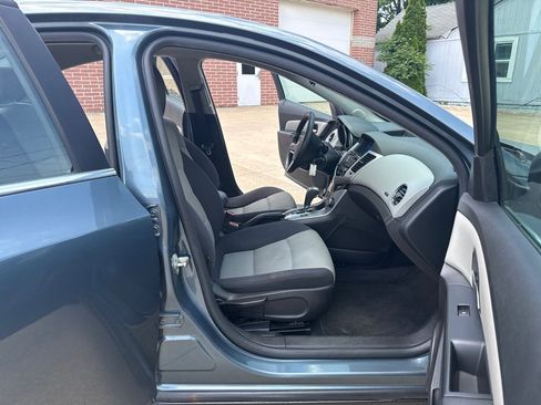 Used 2012 Chevrolet Cruze LS w/ Connectivity Package FWD image 11