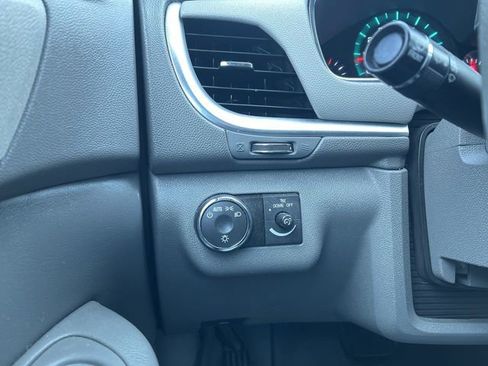 Used 2016 Chevrolet Traverse LS image 17