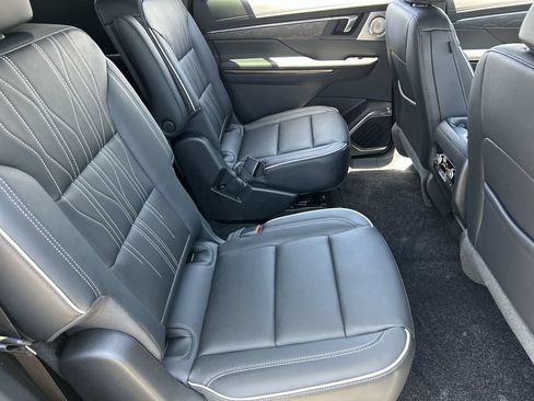 New 2026 Buick Enclave Avenir w/ Super Cruise Package AWD/4WD image 28