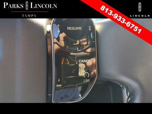 Used 2019 Land Rover Discovery HSE image 30