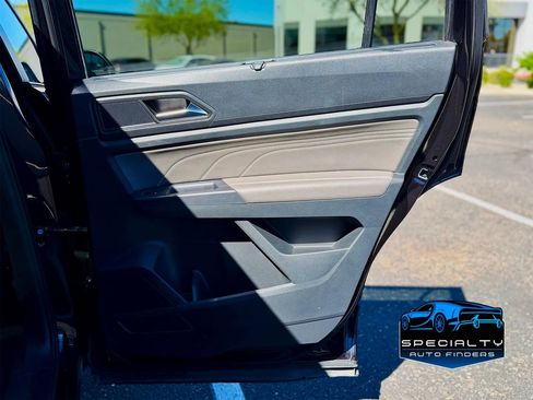 Used 2021 Volkswagen Atlas SE w/ Panoramic Sunroof Package AWD/4WD image 22