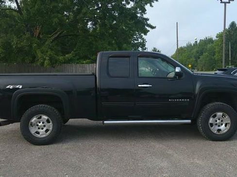 Used 2011 Chevrolet Silverado 1500 LT AWD/4WD image 12
