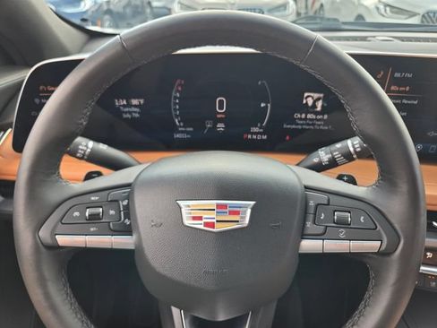 Used 2025 Cadillac XT4 Premium Luxury FWD image 24