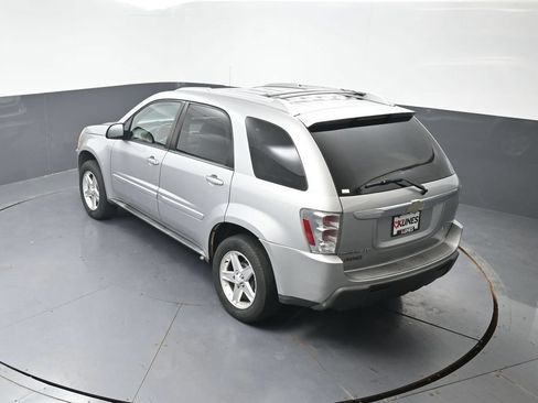 Used 2005 Chevrolet Equinox LT w/ Preferred Equipment Group AWD/4WD image 45