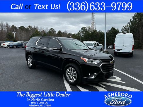 Used 2020 Chevrolet Traverse LT image 1