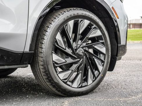 New 2026 Lincoln Nautilus Reserve w/ Jet Appearance Package image 9