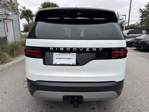 New 2025 Land Rover Discovery S image 7