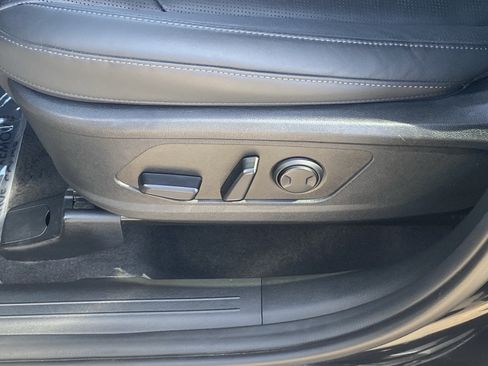 Certified 2025 Kia Sorento S w/ Panoramic Sunroof Package FWD image 18