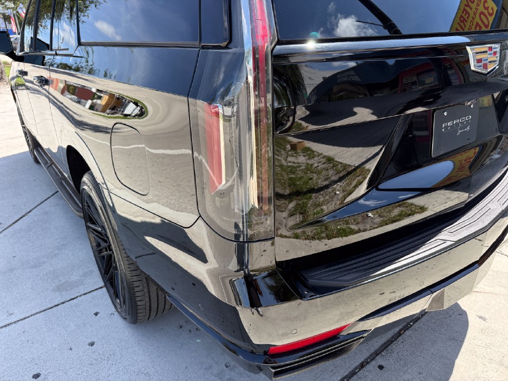 Used 2022 Cadillac Escalade ESV Sport RWD image 24