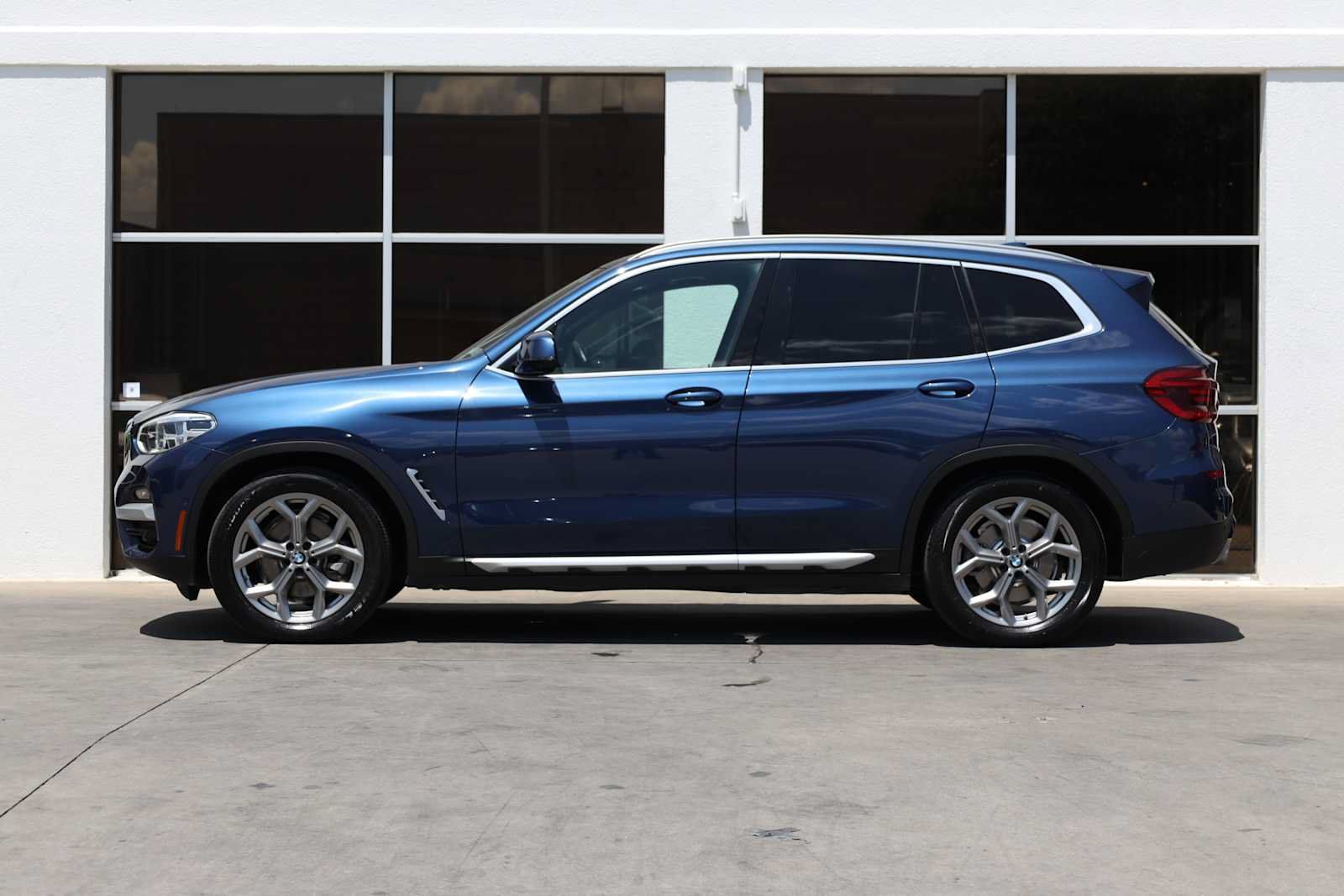 Used 2021 BMW X3 xDrive30i w/ Executive Package AWD/4WD image 12