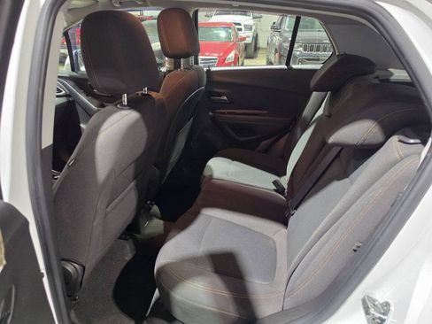 Used 2017 Chevrolet Trax LS AWD/4WD image 24
