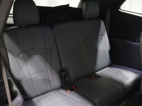 Used 2022 Buick Enclave Premium w/ Surround and Sites Package AWD/4WD image 23