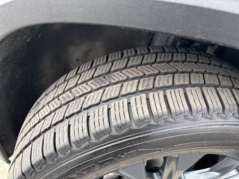 Certified 2021 Chevrolet Traverse RS image 28