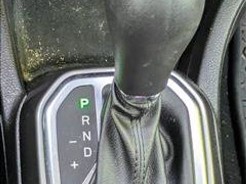 Used 2022 Jeep Renegade Latitude w/ Sun/Sound Group AWD/4WD image 13